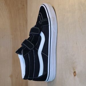 Vans Sk8-Mid Reissue V Black And True White Sneakers